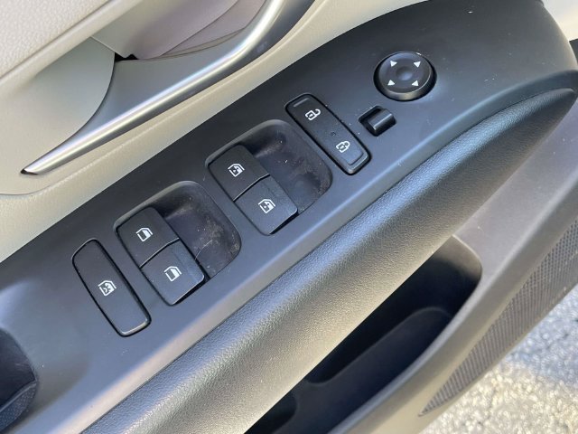 Certified Used 2023 Shimmering Silver Hyundai Blue image 18