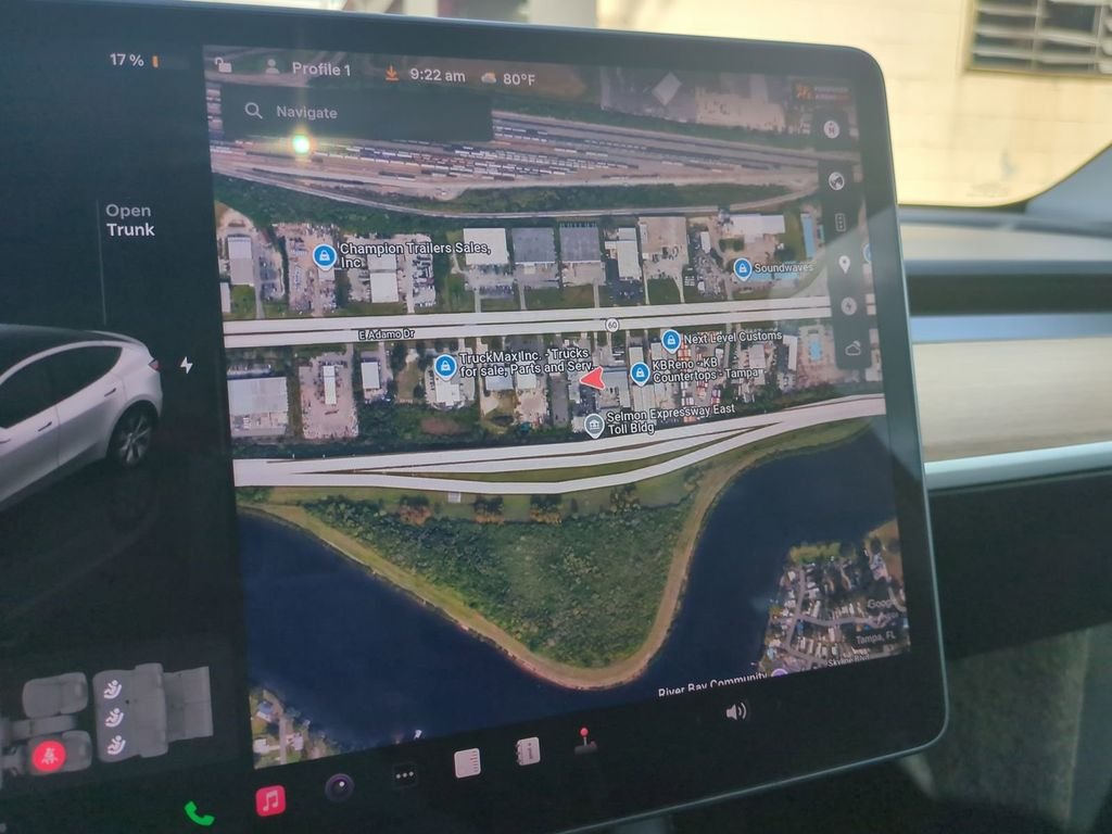 2024 Tesla Model Y Long Range - Photo 26