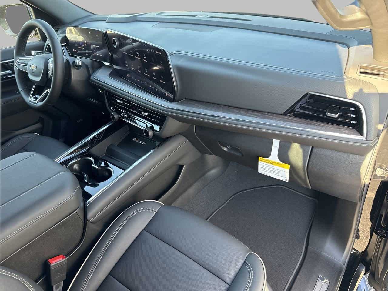 2026 Chevrolet Suburban Premier - Photo 7