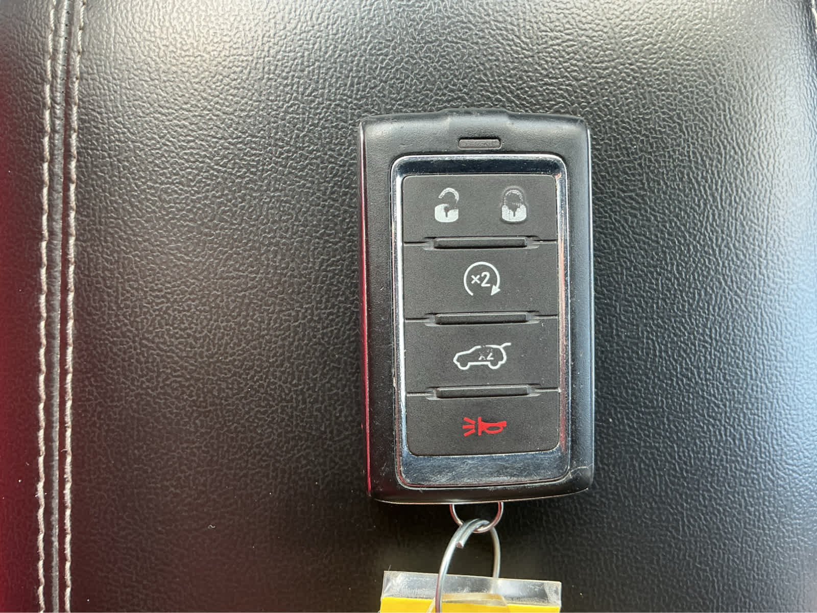 Used 2024 Velvet Red Pearlcoat Jeep Altitude image 27