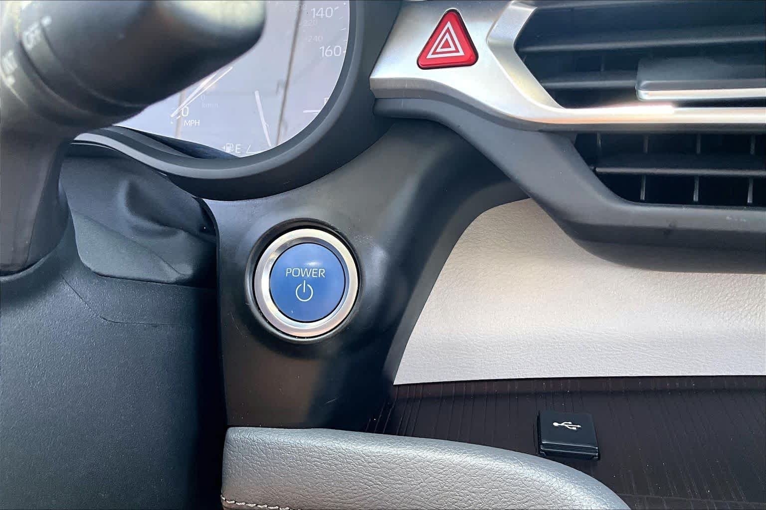 Used 2024 Wind Chill Pearl Toyota XLE image 33