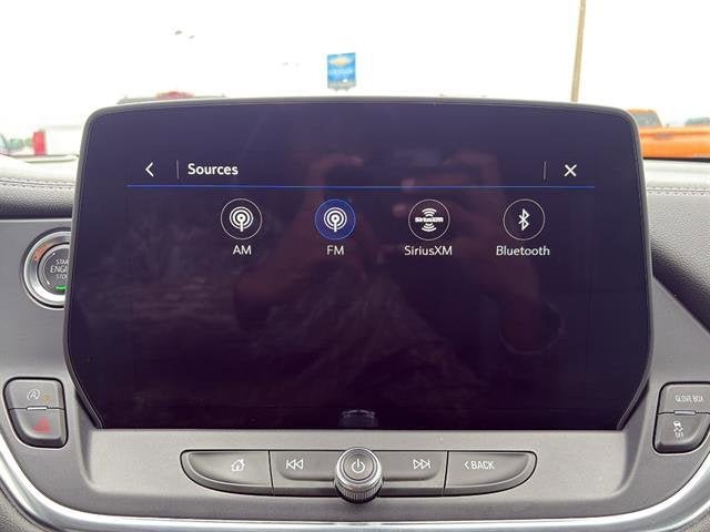 Used 2025 Summit White Chevrolet 2LT image 53
