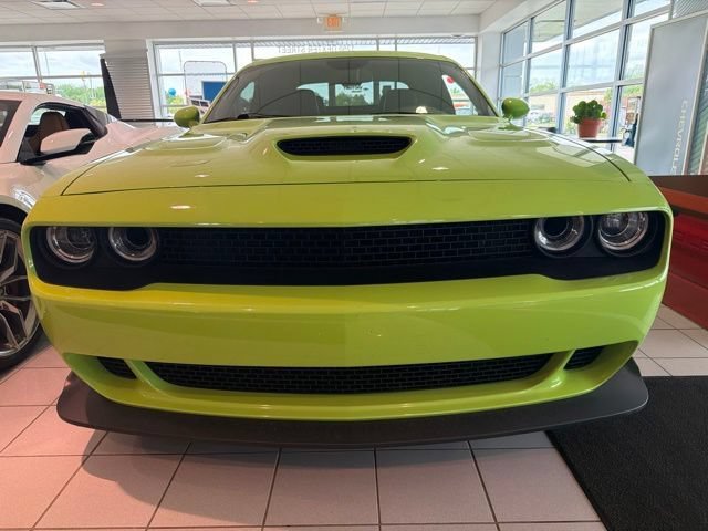 Used 2019 Sublime Pearlcoat Dodge R/T Scat Pack Widebody image 2