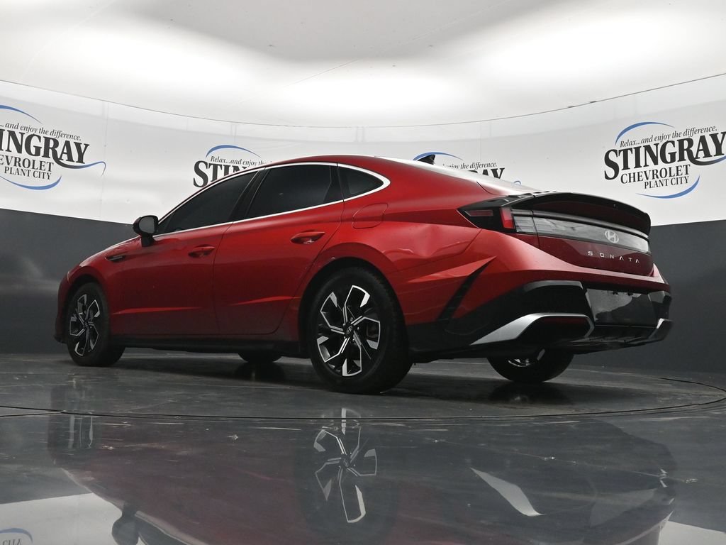 Used 2024 Red Hyundai SEL image 30