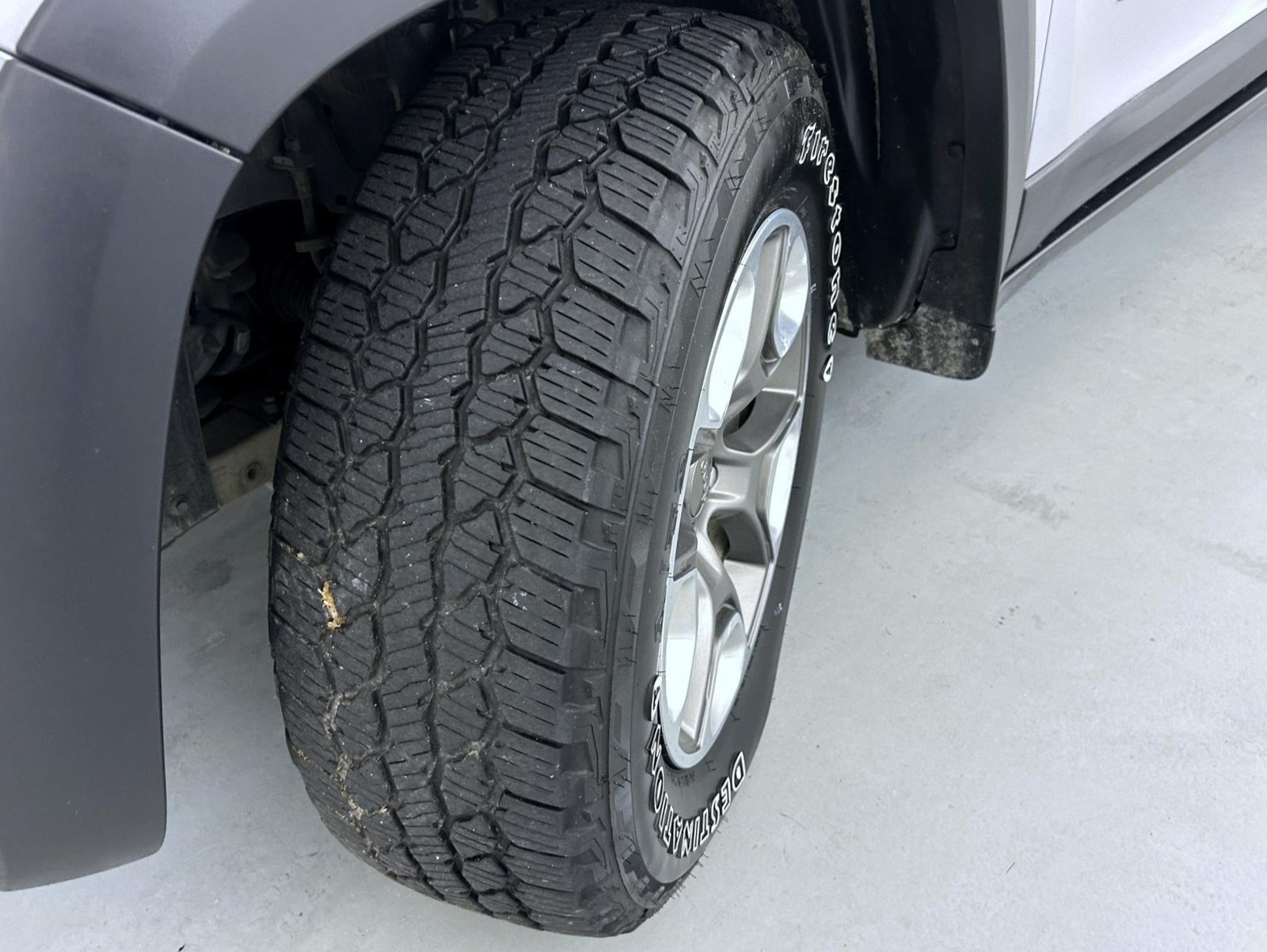 Used 2019 Billet Silver Metallic Jeep Trailhawk image 24