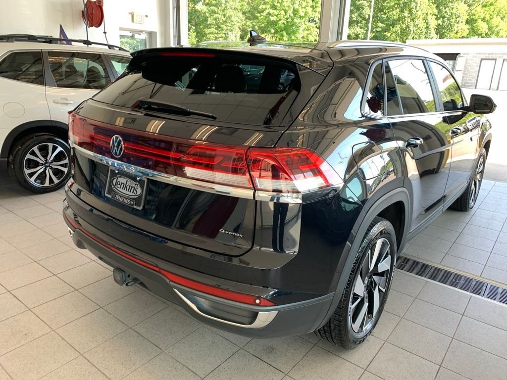 2024 Volkswagen Atlas Cross Sport SE w/Tech - Photo 18