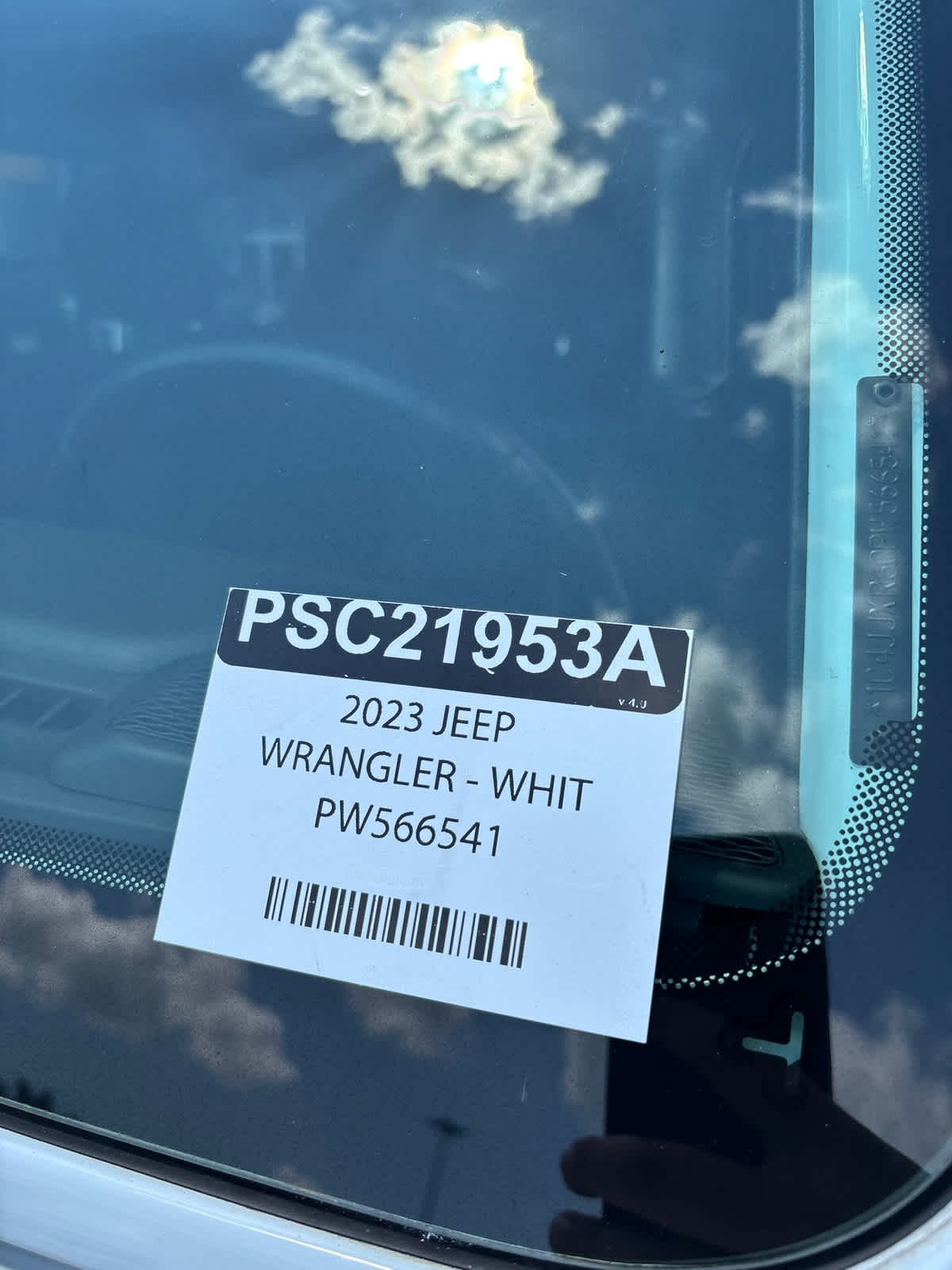 Used 2023 Bright White Clearcoat Jeep Rubicon image 33