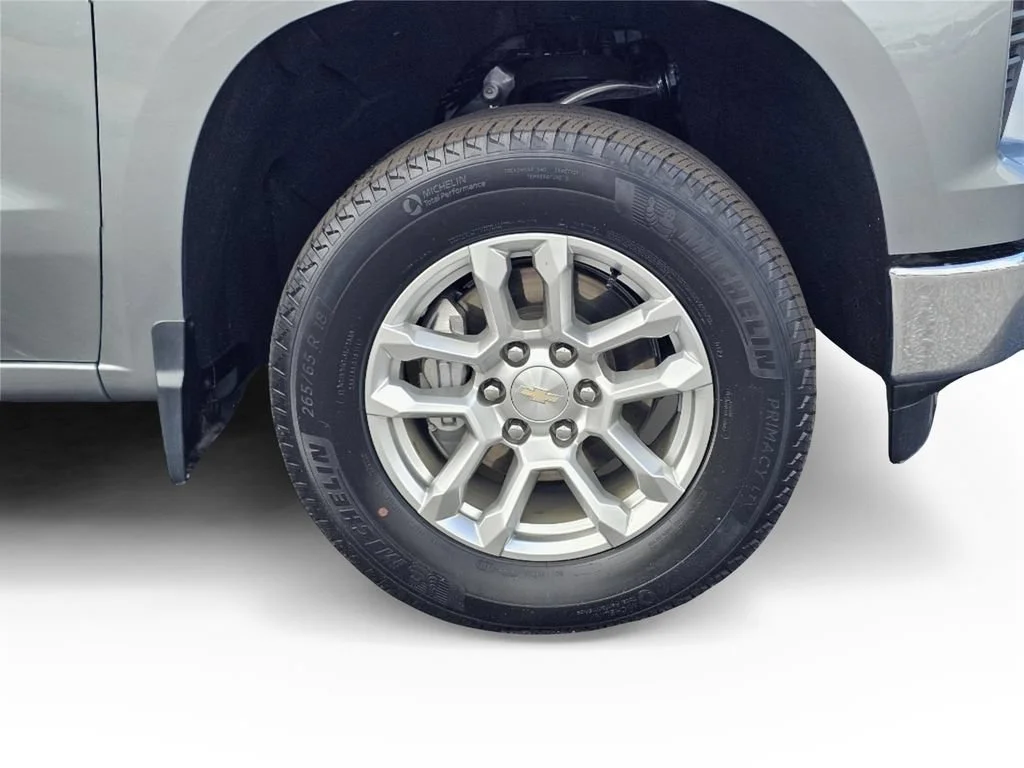 Used 2023 Sterling Gray Metallic Chevrolet LT image 6