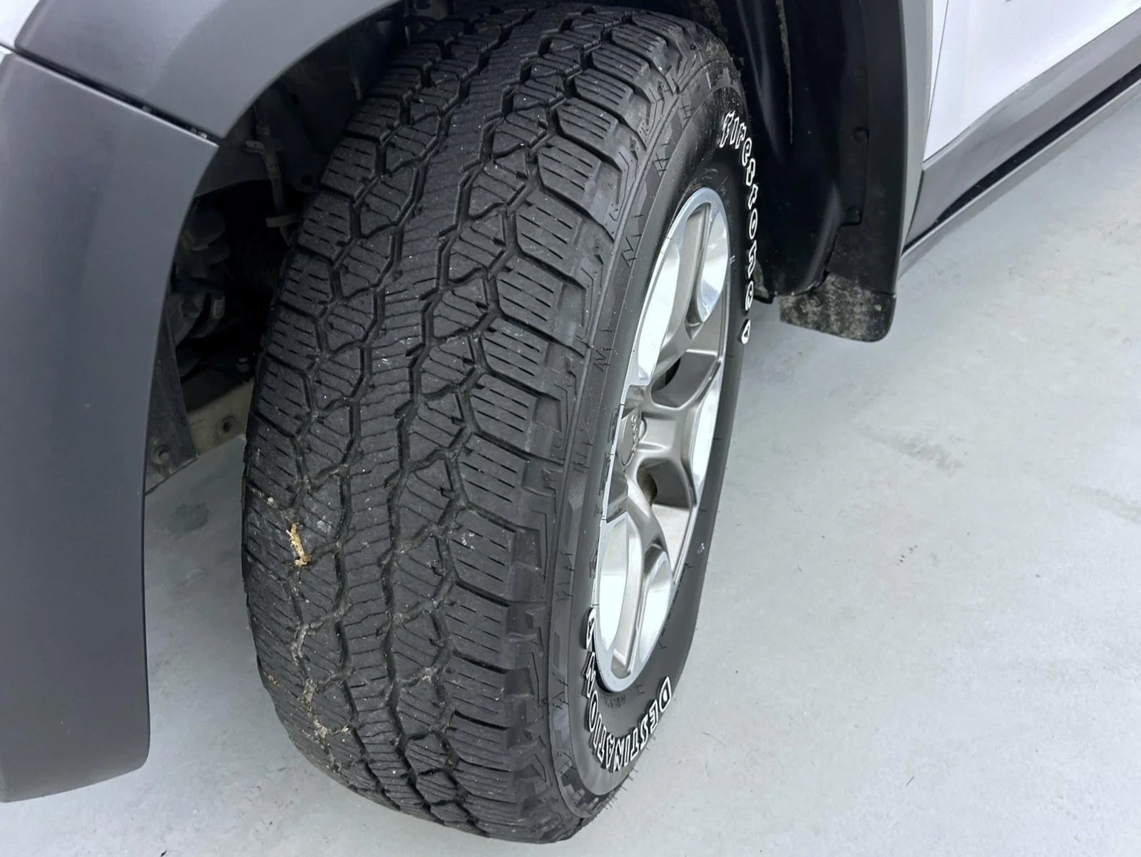 Used 2019 Silver Jeep Trailhawk image 24