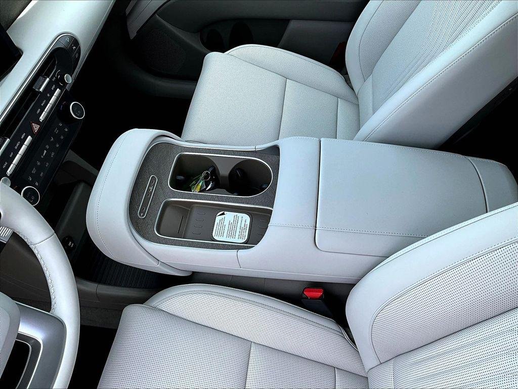 New 2026 Gray Hyundai SEL Premium 7P image 18