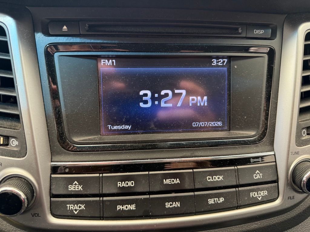 Used 2016 Caribbean Blue Hyundai SE image 25