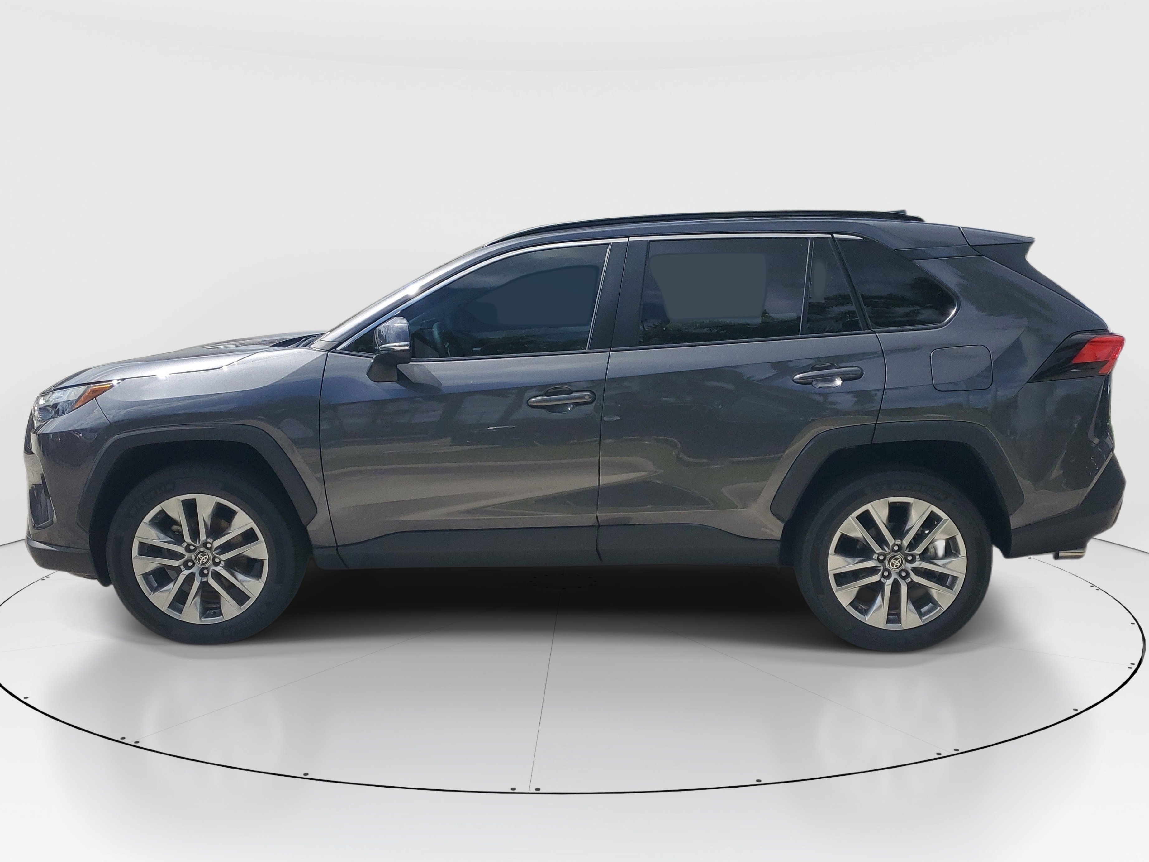 Certified Used 2023 Magnetic Gray Metallic Toyota XLE Premium image 6