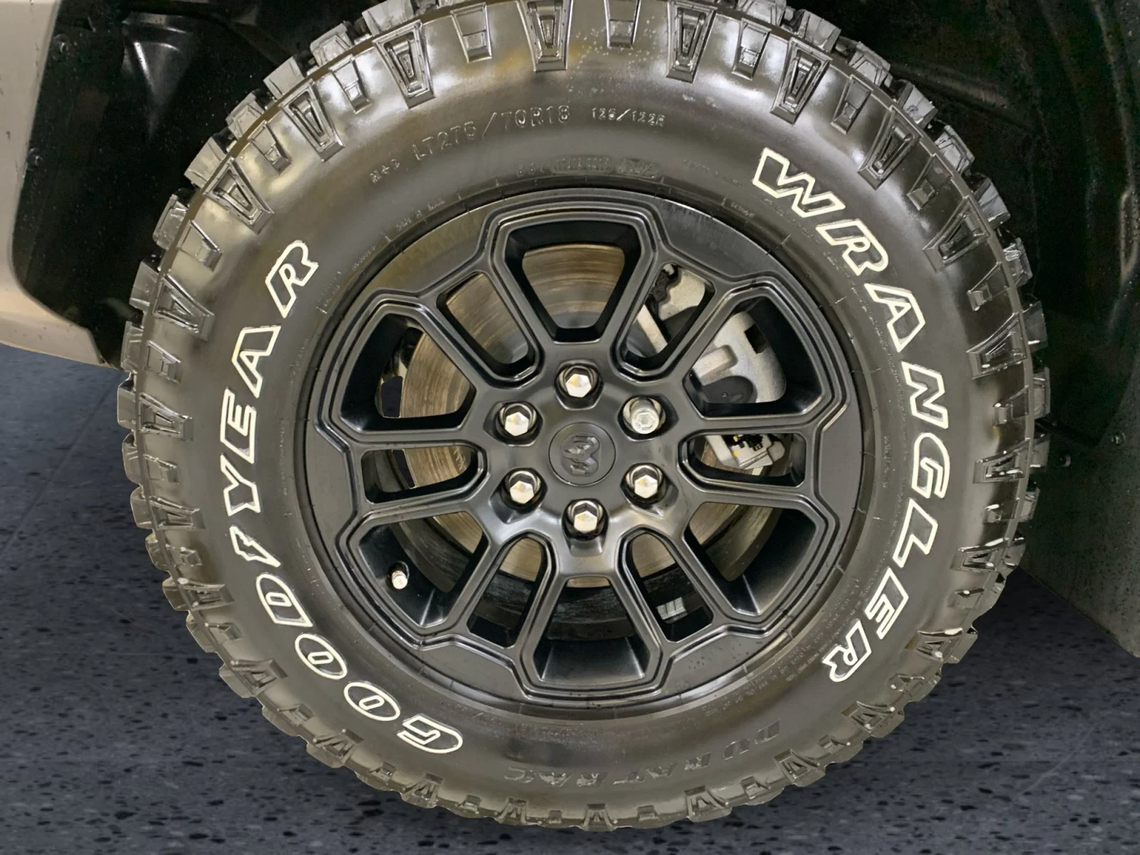 New 2026 SERRANO GREEN METALLIC Ram Rebel image 9