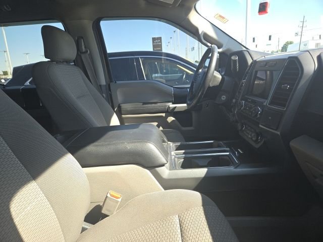 Used 2017 Beige Ford XLT image 5