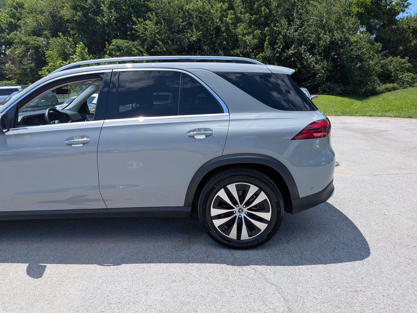 Used 2024 MANUFAKTUR Alpine Grey Mercedes-Benz GLE 350 image 11