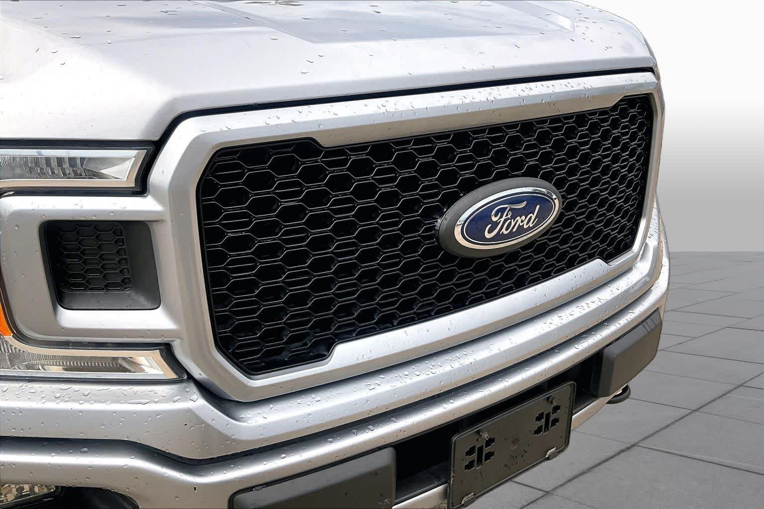 Used 2020 Iconic Silver Metallic Ford XL image 30