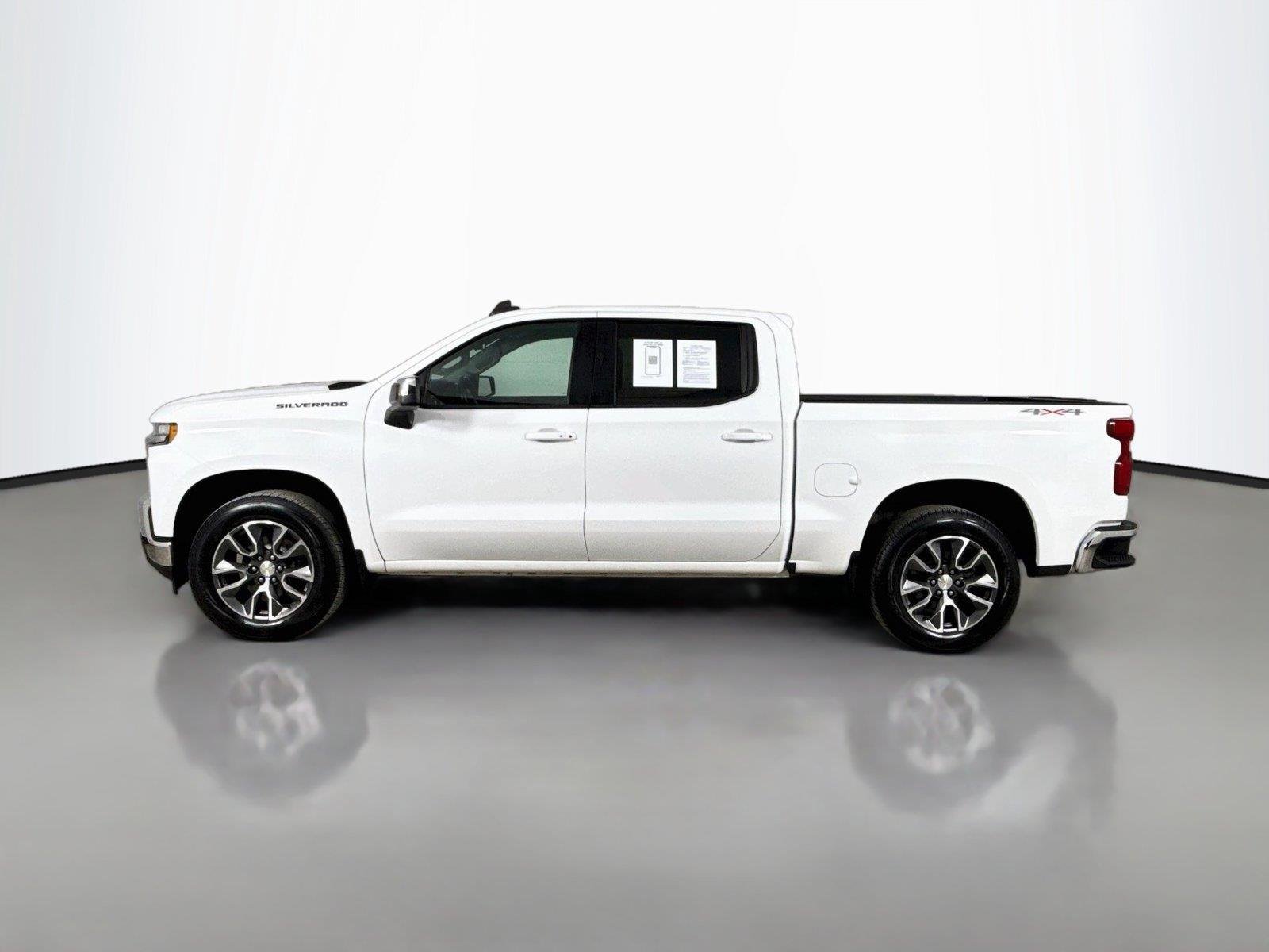 Used 2020 SUMMIT WHITE Chevrolet LT image 9