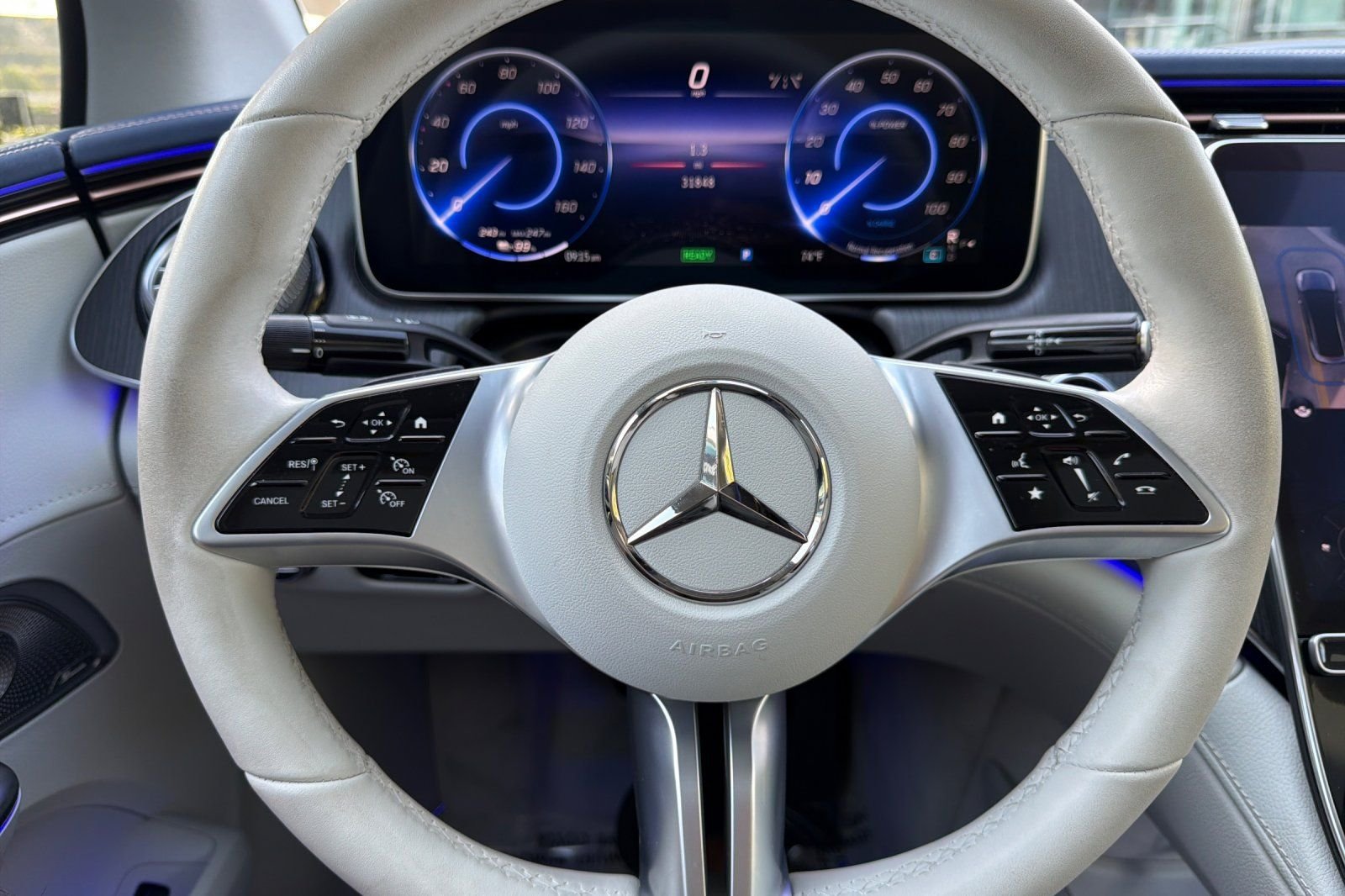 Used 2023 Blue Mercedes-Benz 500 Sedan image 23