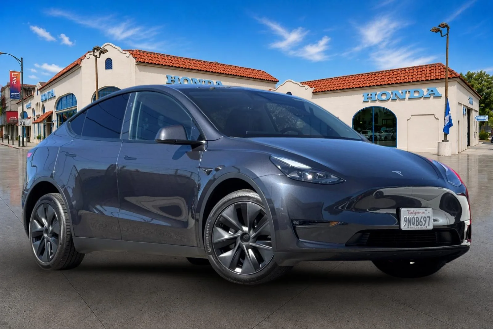 Used 2024 Stealth Gray Tesla Long Range image 2