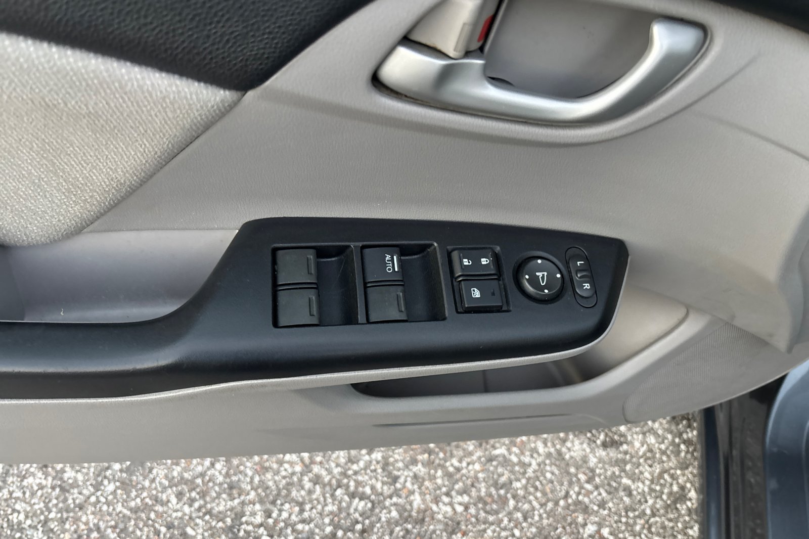 Used 2013  Honda LX image 13