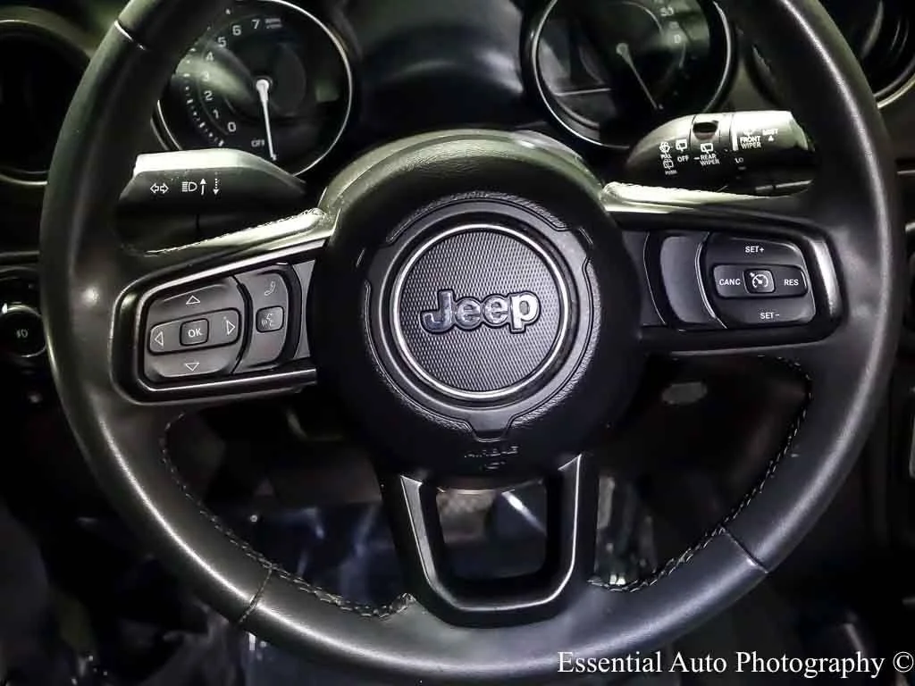 Used 2023 Green Jeep 4x4 image 18