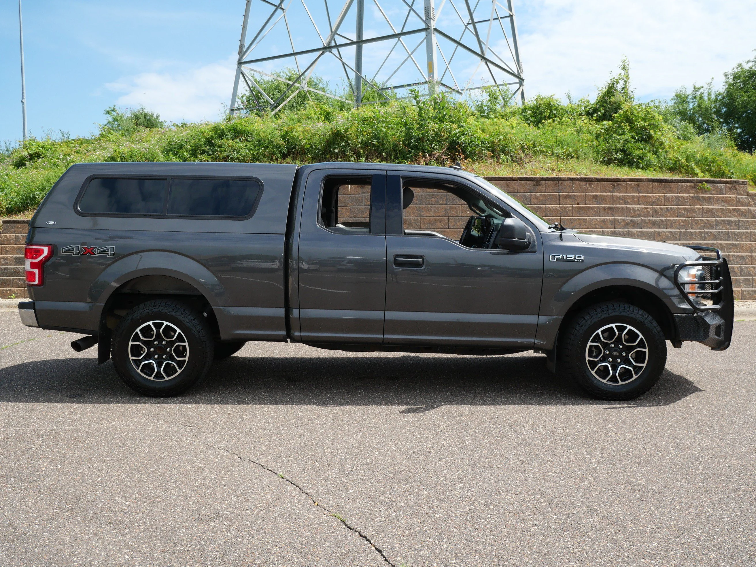 Used 2019 Magnetic Metallic Ford XLT 4WD SuperCab 6.5 Box image 7