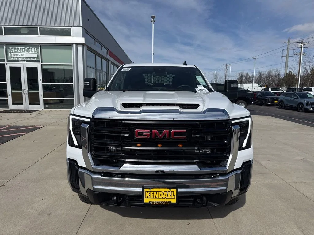 New 2026 Summit White GMC Pro image 12