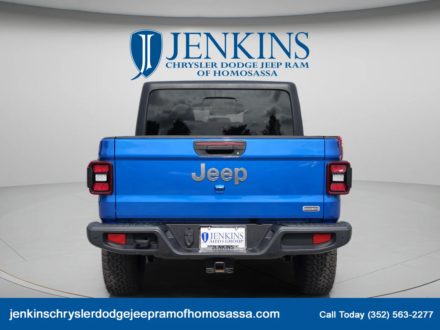 Used 2021 Hydro Blue Pearlcoat Jeep Overland image 3