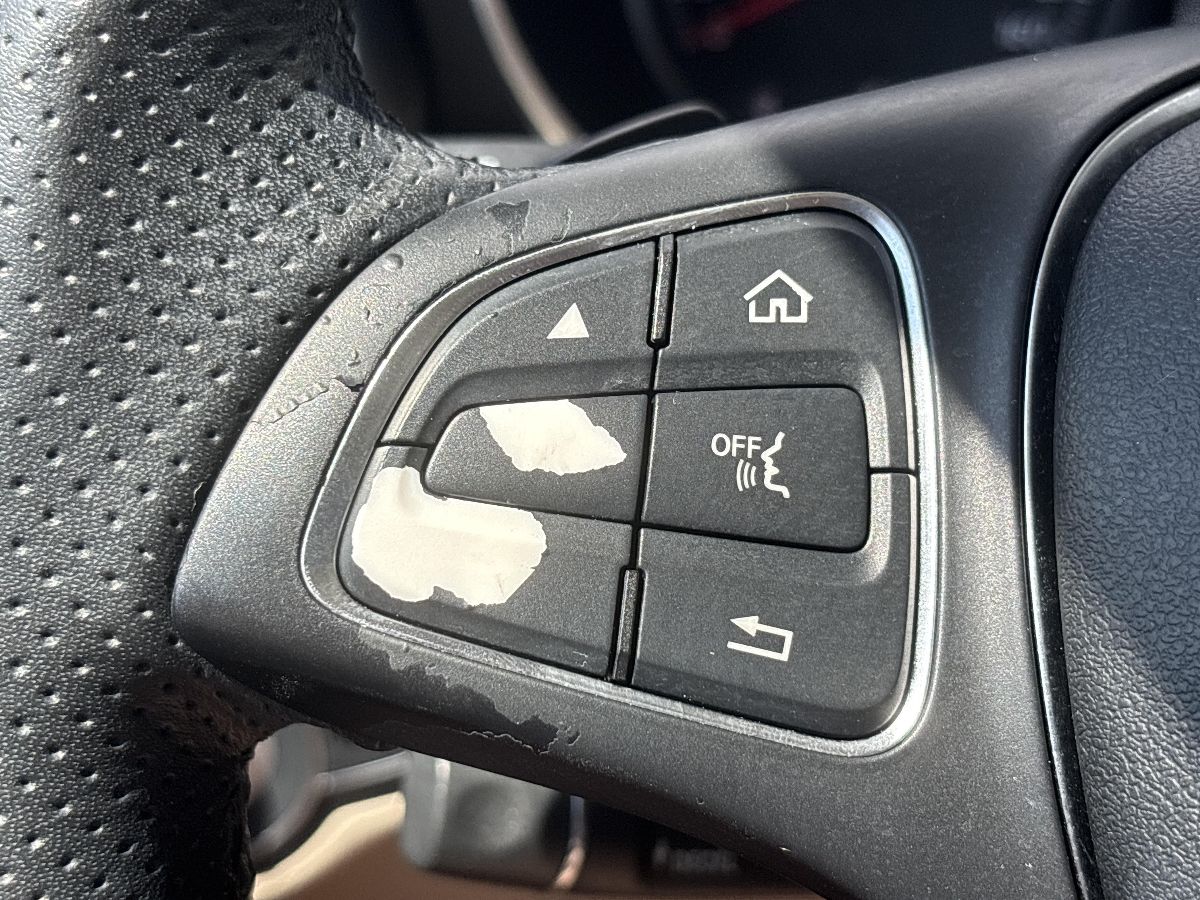 Used 2018 POLAR WHITE Mercedes-Benz 300 4Matic image 27