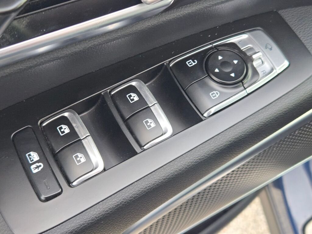 Used 2023 Black Kia SX X-Line image 23