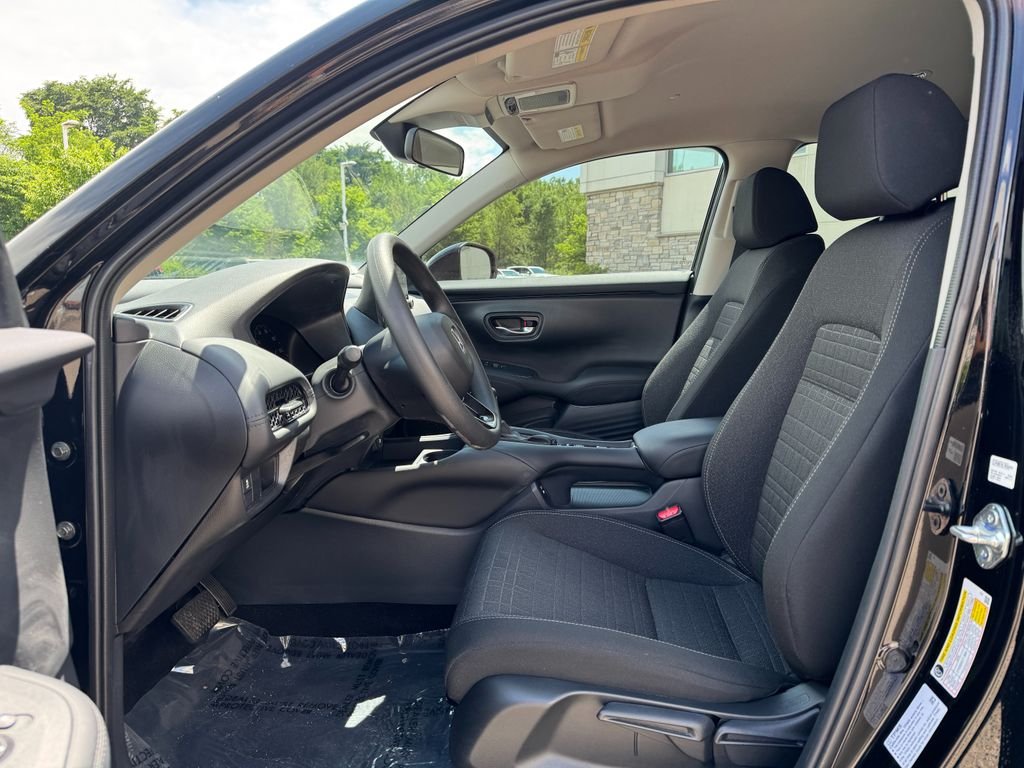 2025 Honda HR-V LX - Photo 24