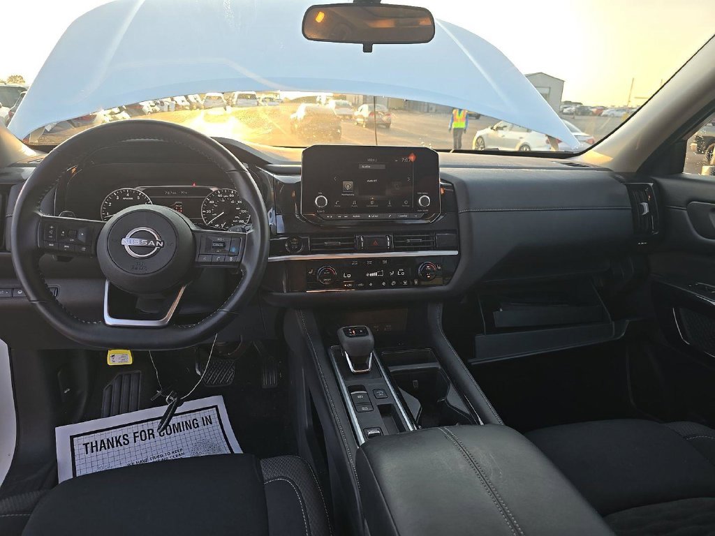 Used 2025 White Nissan SV image 37