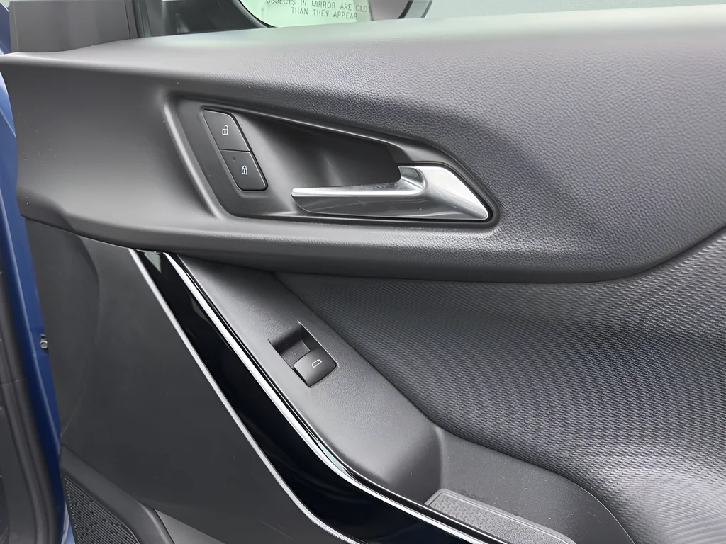 Used 2025 Lakeshore Blue Chevrolet LT image 36