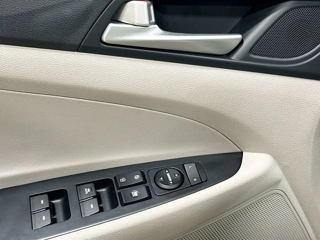 Used 2020  Hyundai Sport image 15