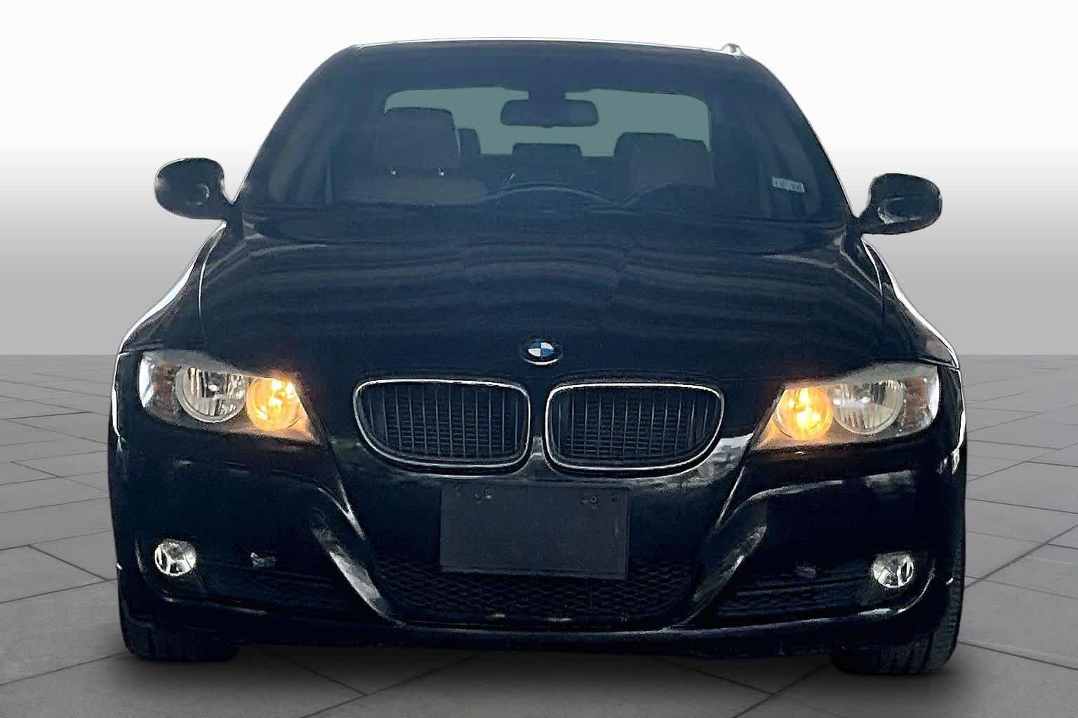 Used 2011 Jet Black BMW 328i image 3