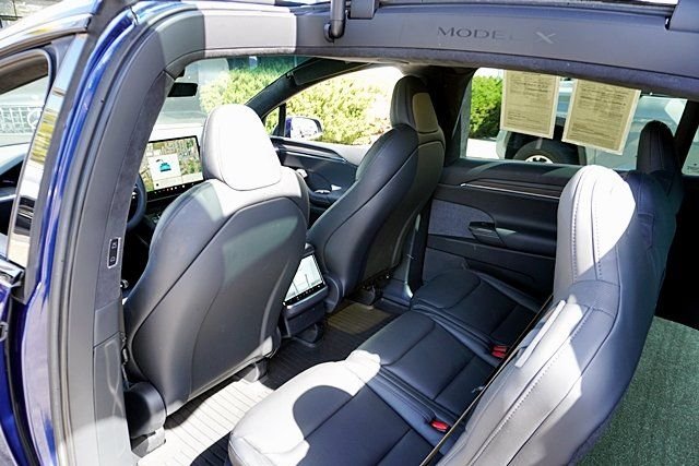 Used 2023 Blue Tesla Base image 18