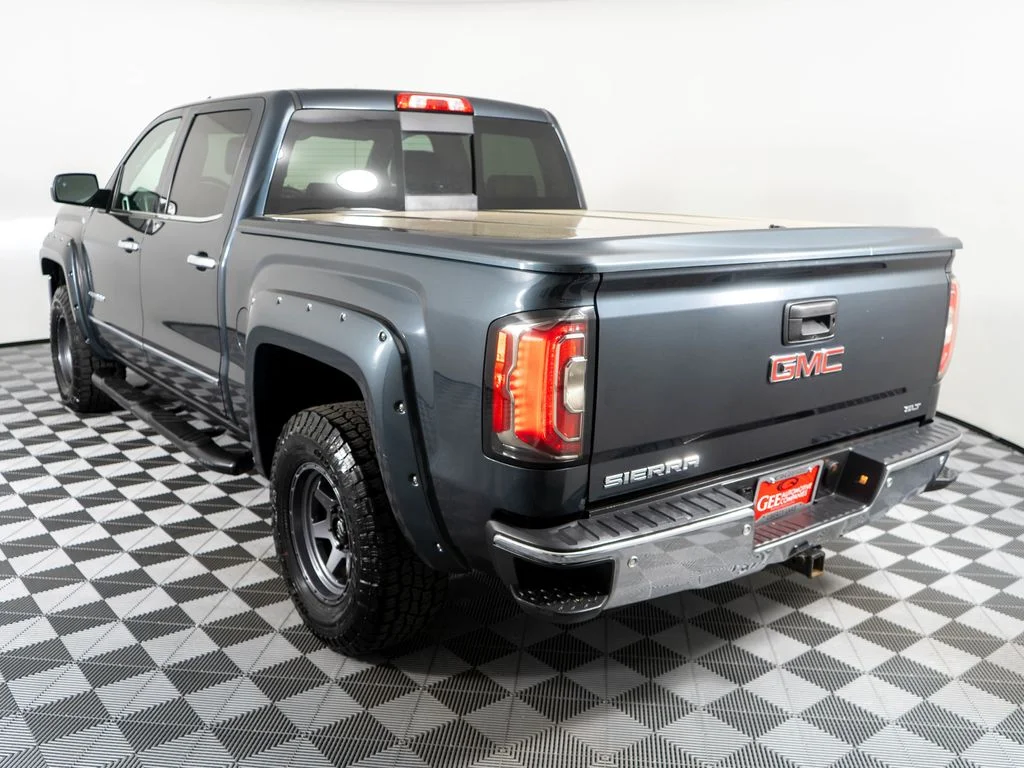 Used 2018 Gray GMC SLT image 4