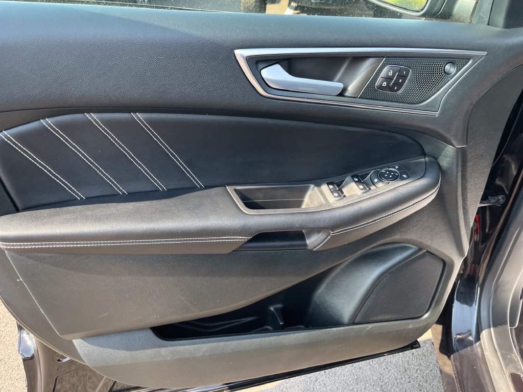 Used 2023 Black Metallic Ford ST image 11