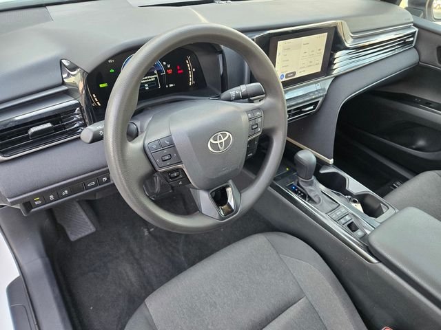 Used 2025 White Toyota LE image 10