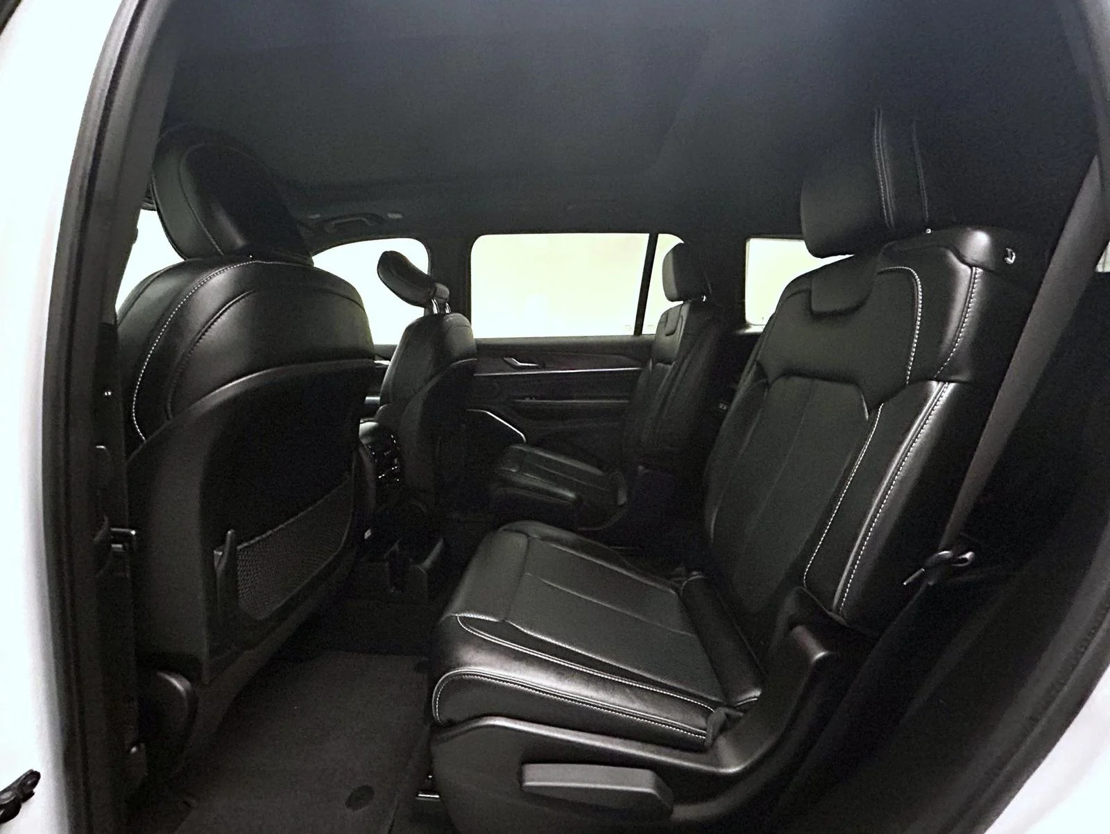 Used 2024 White Jeep Overland image 20