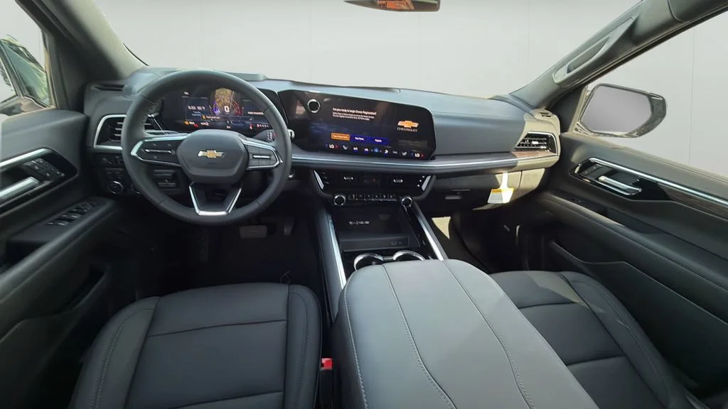 New 2026 Summit White Chevrolet LT image 20