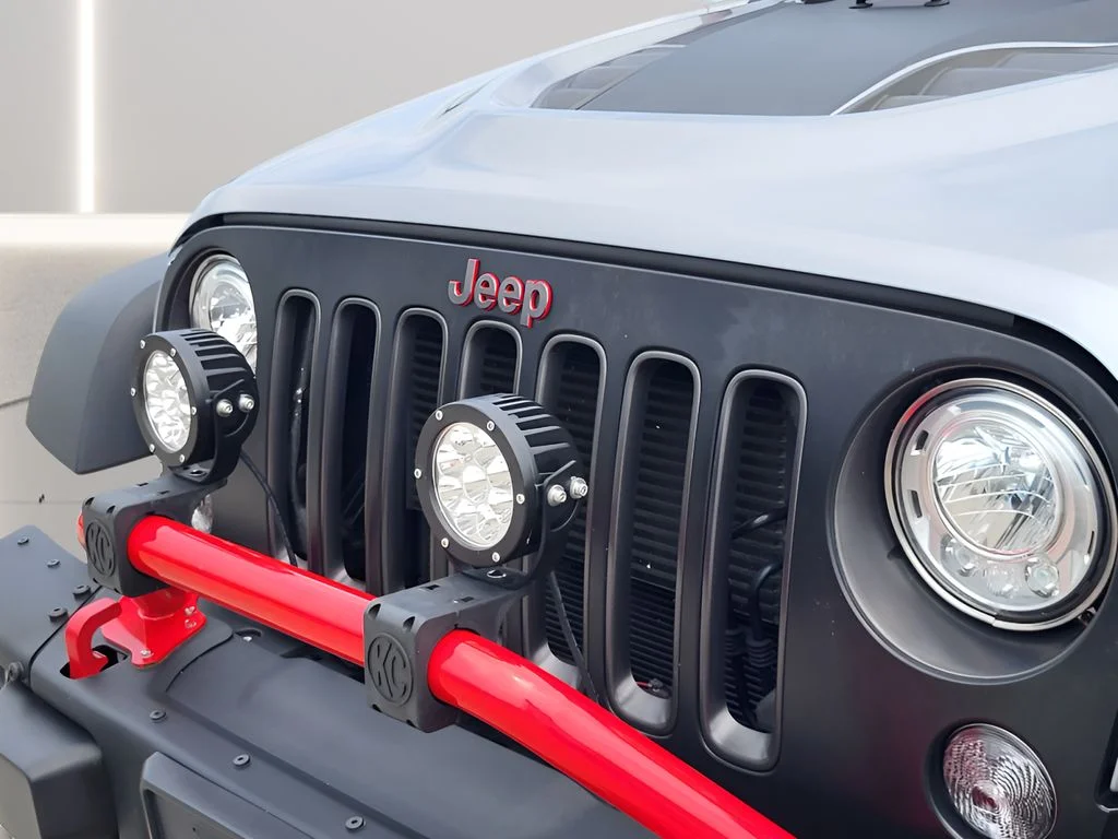 Used 2018 Billet Silver Metallic Clearcoat Jeep Rubicon Recon image 26