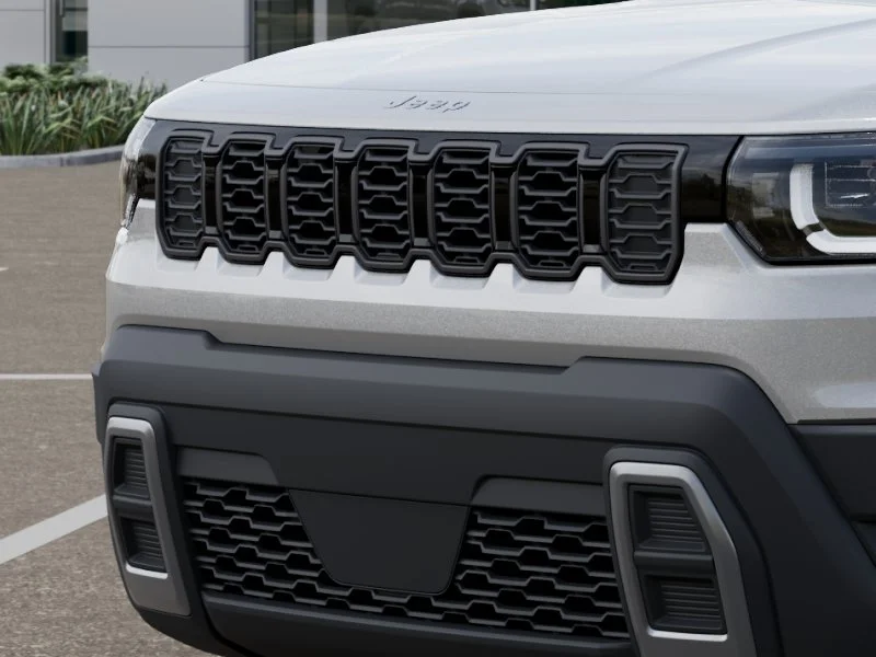 New 2026 Silver Zynith Clear-Coat Exterior Paint Jeep Limited image 34
