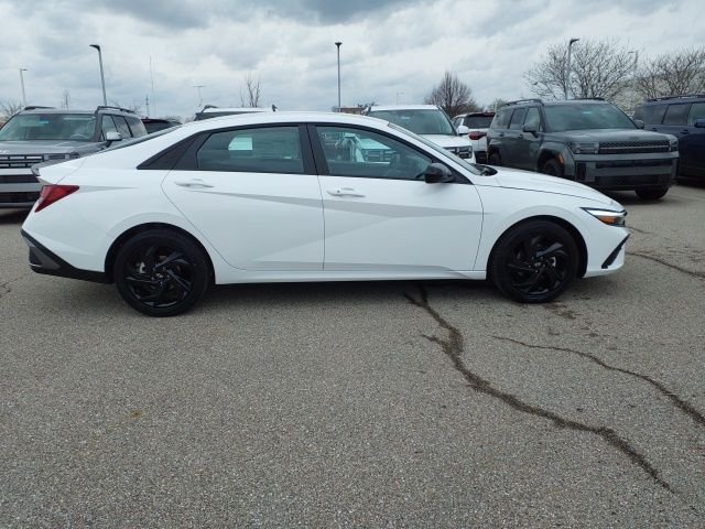 New 2026 White Hyundai SEL Sport image 5