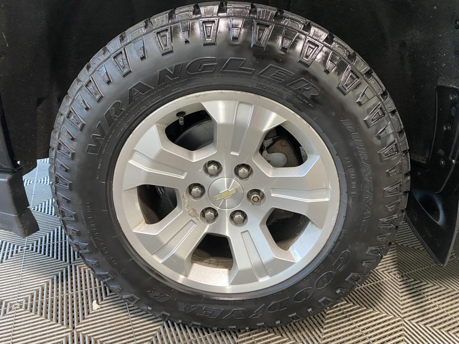 Used 2018 Black Chevrolet LT image 20