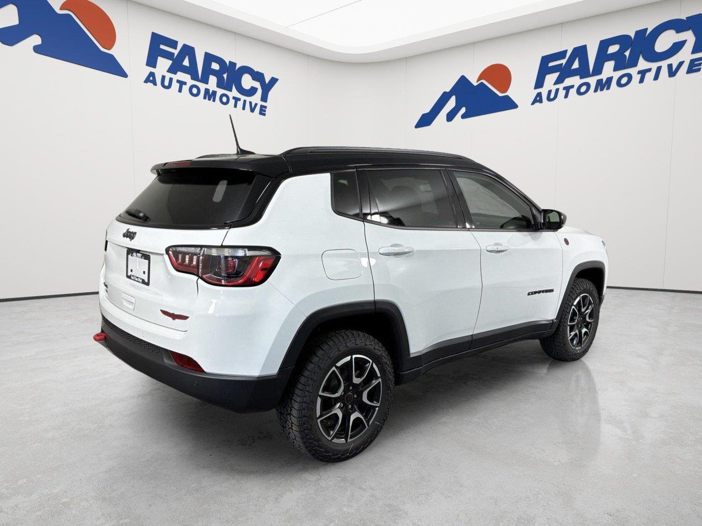 New 2026 Bright White Clear-Coat Exterior Paint Jeep Trailhawk image 4