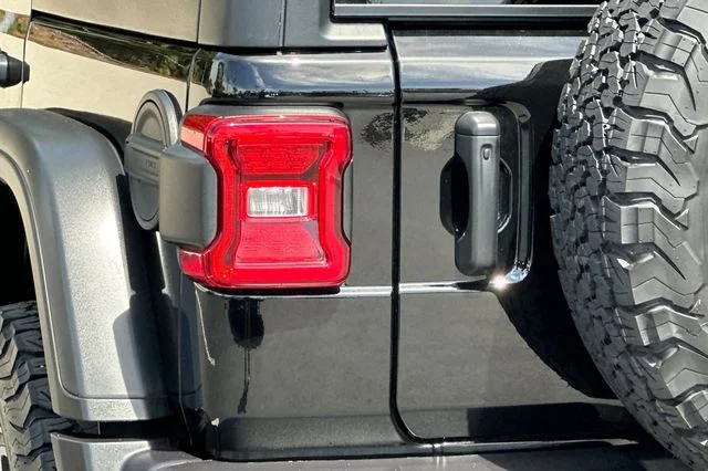 Used 2025 Black Jeep Rubicon image 24