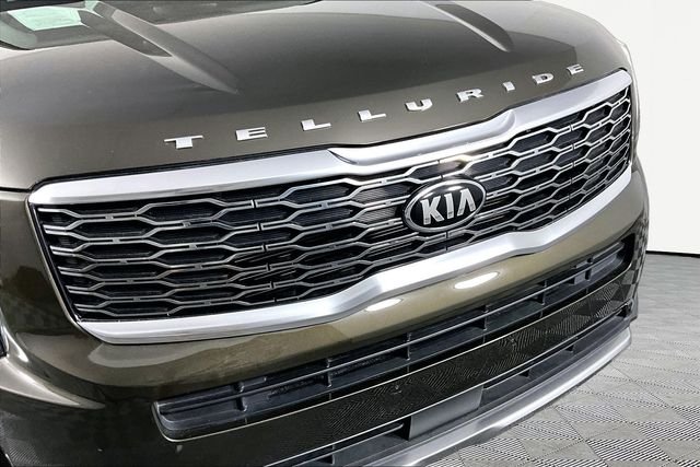 Used 2020 Green Kia EX image 31