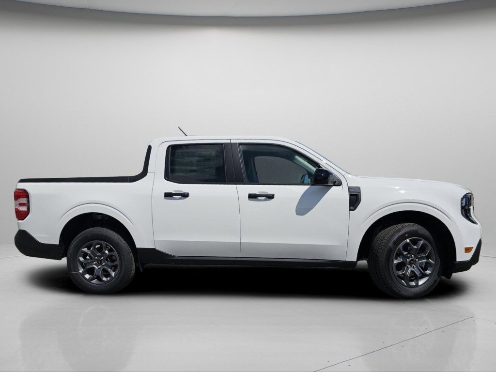 New 2026 Oxford White Ford XLT image 23