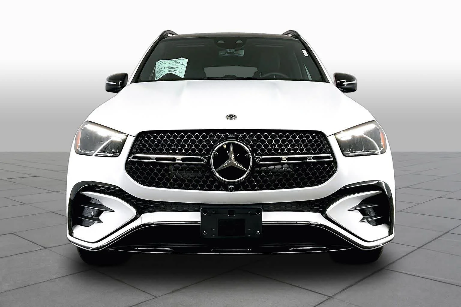 Used 2026 MANUFAKTUR Moonlight White magno Mercedes-Benz GLE 450 image 3